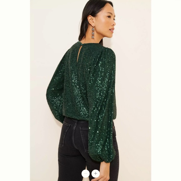 Anthropologie Flat White Sequin Crew Neck Top - Picture 2 of 4
